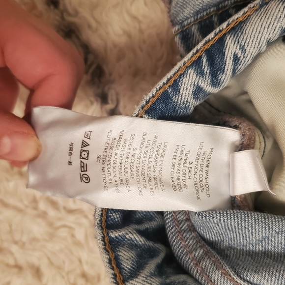 FREE PEOPLE Zuri Mom Jean in Lived in Blue size 30 - Picture 4 of 6